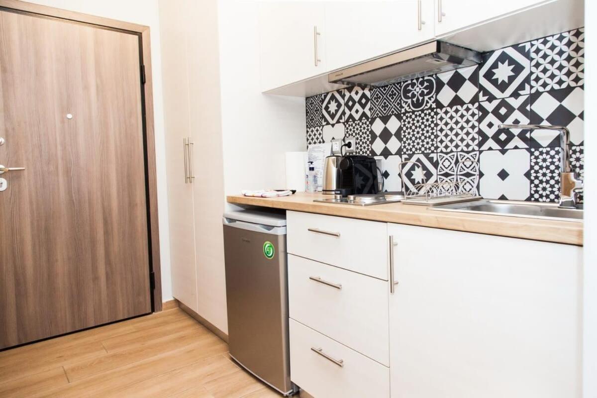 Contemporary And Chic Apartment In Central Афіни Екстер'єр фото